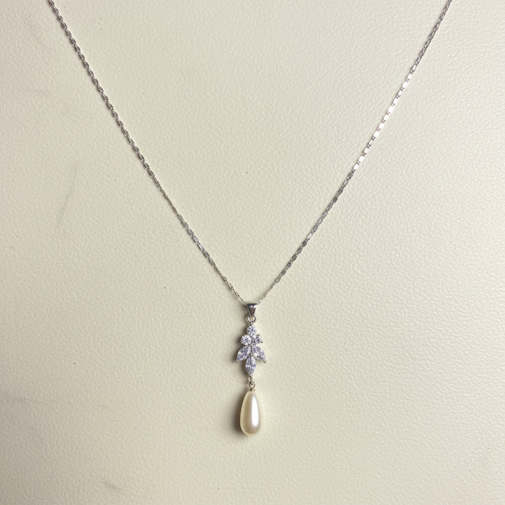 Crystal Leaf Pearl Necklace