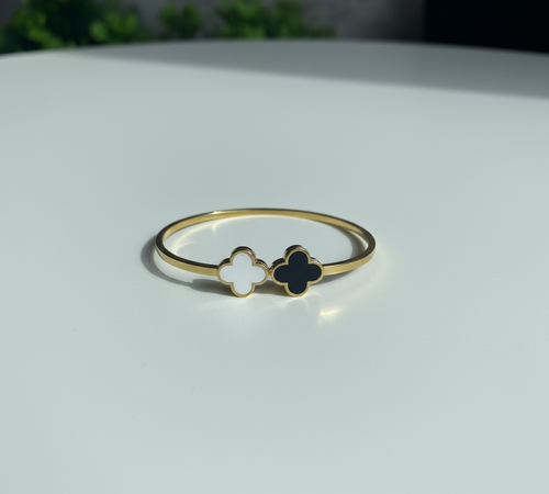 Luxury Clover Design Bangle - Black & White Flowers